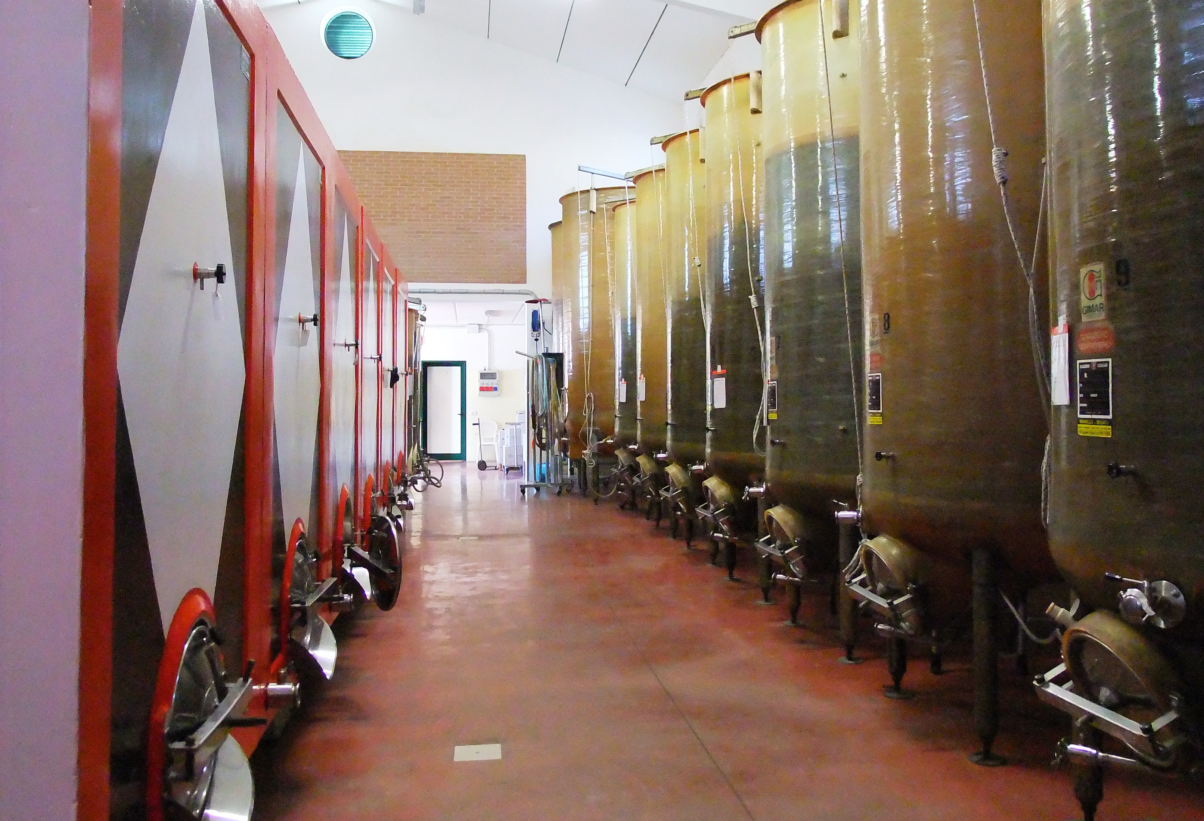 cantina_interno_VICENTINI